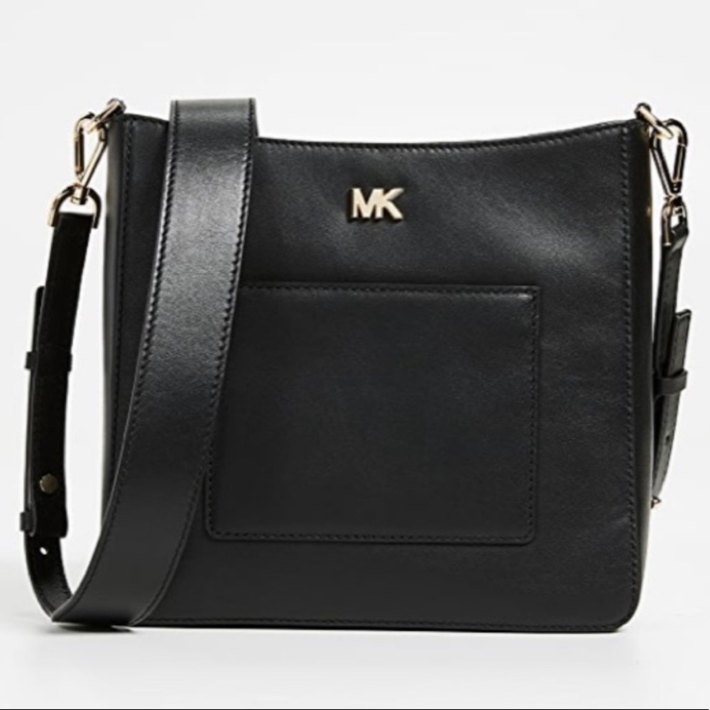 Michael Kors Gloria Pocket Swing Pack Crossbody - Black